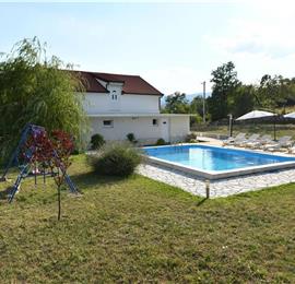 3 Bedroom Villa with Pool & Tennis Court near Sinj, sleeps 8